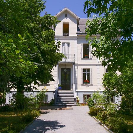 La Villa Ilixon Bagneres-de-Luchon Exterior photo